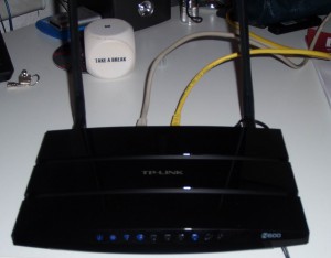 Ein TP-Link WDR3600 bei der Einrichtung